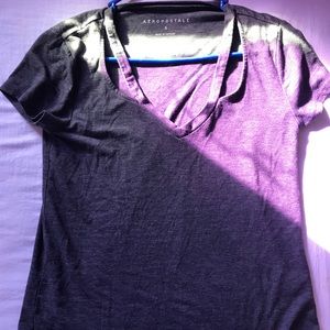 aeropostale v-neck t-shirt.